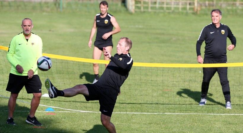 Ο ΣΠΟΡ FM με την ΑΕΚ στην Πολωνία: Έπαιξαν ποδοτένις με… Μιλοβάνοβιτς (pics)