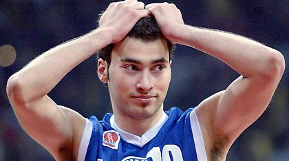 Στο Χολαργό ο Αποστολίδης