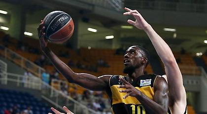 Ο σούπερ Οκάρο Γουάιτ νίκησε τον Γιάνκοβιτς (video)