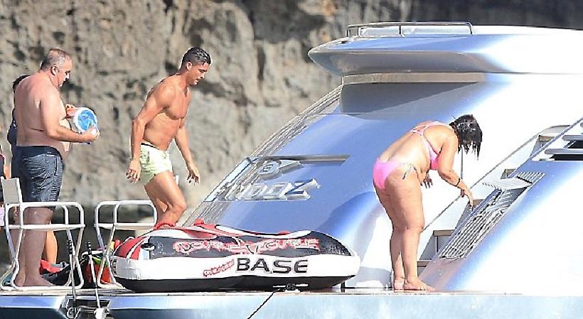 Οι οικογενειακές διακοπές του Ρονάλντο στην Ίμπιζα (pics)