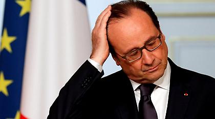 Ο Ολάντ απολογείται για τις... τρίχες του