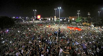 Το πραξικόπημα των τεσσάρων ωρών και η μεγάλη ανατροπή