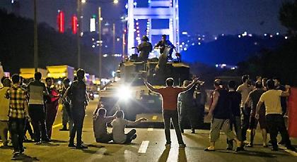 Τουρκία: Μεγάλη επίθεση δέχθηκε η υπηρεσία πληροφοριών από τους πραξικοπηματίες