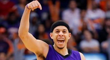 Ο αδερφός του Κάρι στους Μάβερικς