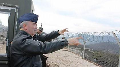 Οι πραξικοπηματίες πήραν όμηρο τον αρχηγό της αεροπορίας σε γάμο!