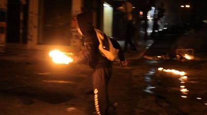 Επίθεση με μολότοφ και πέτρες σε διμοιρία των ΜΑΤ στα Εξάρχεια