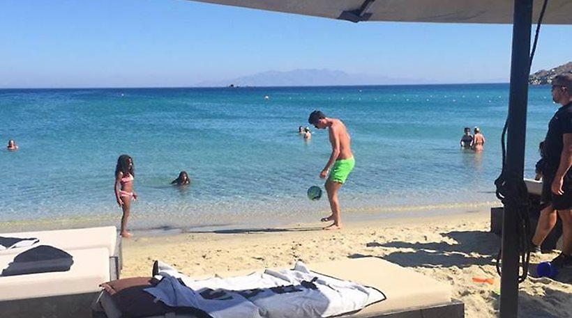 Στη Μύκονο παίζει μπάλα ο Λεβαντόφσκι (pic)