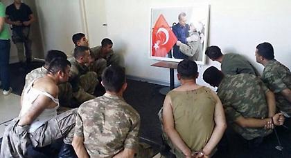 Βασανιστήρια στους πραξικοπηματίες-Τους αναγκάζουν να βλέπουν τον Ερντογάν στην τηλεόραση