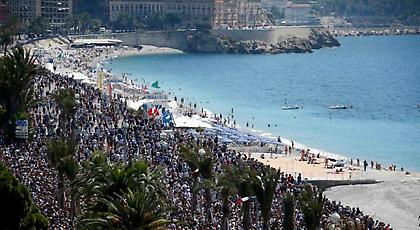 Ενός λεπτού σιγή στη Νίκαια στη μνήμη των 84 θυμάτων