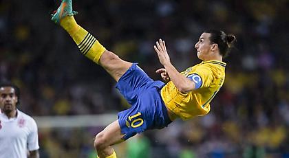 Ζλάταν μαγεία και στην… παραλία! (video)