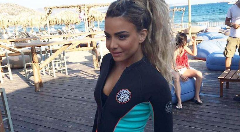 Η Ζοζεφίν γυμνάζεται και… βγάζει γλώσσα