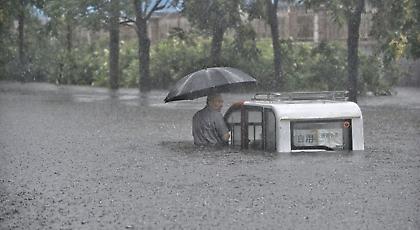 Τρομακτική η κατάσταση στην Κίνα: Τουλάχιστον 42 νεκροί από τις πλημμύρες