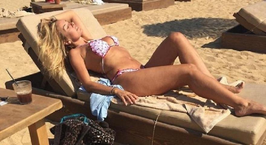 Η Χριστίνα Παππά… ξαναέριξε το Instagram με το μικροσκοπικό μπικίνι της!