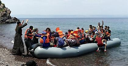 Δύο βάρκες με 100 πρόσφυγες και μετανάστες έφτασαν στη Λέσβο