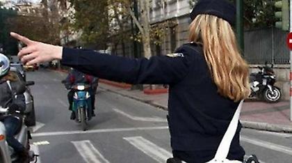 Ηράκλειο: Δεν ήθελε να πάρει κλήση και... επιτέθηκε στην τροχονόμο!