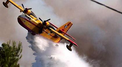 Πυρκαγιά στο Λαύριο- Στο σημείο 50 πυροσβέστες