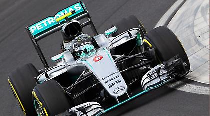 Τράκαρε ο Χάμιλτον, πρώτος ο Ρόσμπεργκ (video)