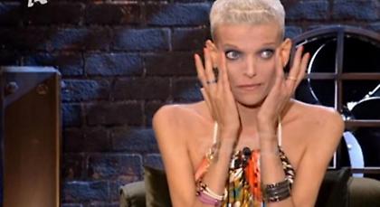 Στην εντατική διασωληνωμένη η Νανά Καραγιάννη!