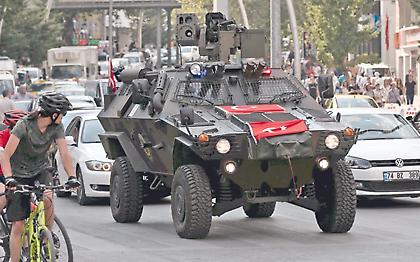 Ανεβάζει την πίεση η Τουρκία για την έκδοση των «οκτώ»