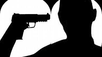 «Με το πιστόλι στον κρόταφο»
