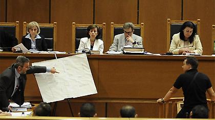 Αστυνομικός στη δίκη της ΧΑ: Με υπόδειξη του Παύλου Φύσσα συλλάβαμε τον Ρουπακιά!