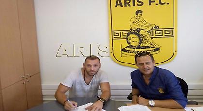 Στον Άρη και επίσημα ο Μπούρμπος