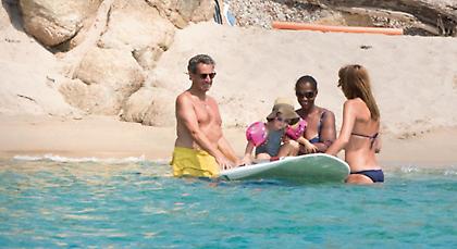 Τζούλια, η μυστηριώδης κόρη του Νικολά Σαρκοζί (pics)