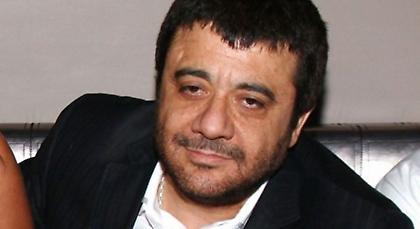 Ο Βασίλης Τερλέγκας στο μικροσκόπιο της εφορίας-Τραγουδούσε σε συνεργείο ΙΧ που λειτουργούσε ως club