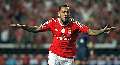 «Η Μπενφίκα ζητά 45 εκατ. ευρώ από τη Νάπολι για Μήτρογλου»