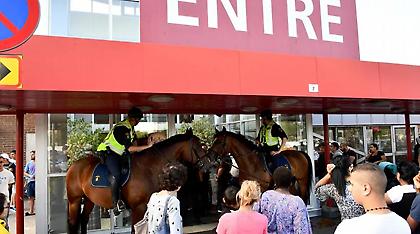 Πανικός από πυροβολισμούς σε εμπορικό κέντρο στη Σουηδία