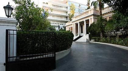 Μαξίμου: Ενταφιάζονται οι ελπίδες για «αριστερή παρένθεση»