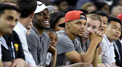 Στο πλευρό της εθνικής Η.Π.Α. ο Κάρι (pics+vid)