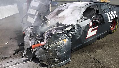 Φοβερό ατύχημα σε δοκιμές για οδηγό του NASCAR (video)