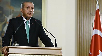 Ο Ερντογάν απολύει και 300 διπλωμάτες μετά το πραξικόπημα!