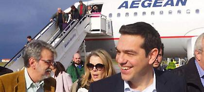 Live από την Πάρο: Ο Αλέξης Τσίπρας εγκαινιάζει το νέο αεροδρόμιο του νησιού