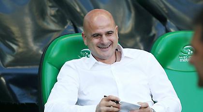 Στο πλευρό του Κετσπάγια η σύζυγος και η κόρη του (pic)