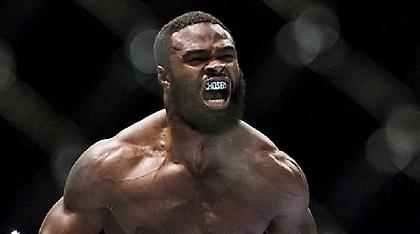 Έκπληξη με νοκ άουτ και νέος πρωταθλητής στο UFC! (video)