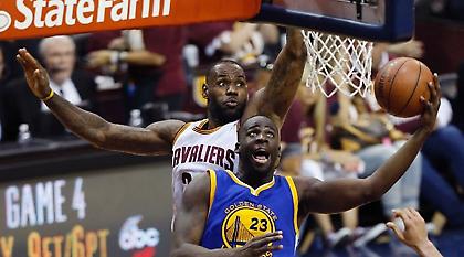 Ο Ντρέιμοντ Γκριν ανέβασε κατά λάθος του πέος του στα social media και τώρα... απολογείται!