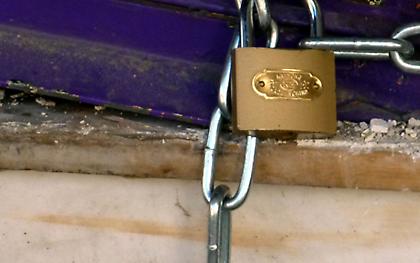 «Μέτρο παραδειγματισμού» το 48ωρο λουκέτο για μη έκδοση αποδείξεων