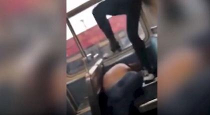 Γυναίκα έκανε «ασήκωτο» στο ξύλο ρατσιστή που την προσέβαλε! (video, σκληρές εικόνες)