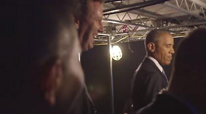 Ο Μπαράκ Ομπάμα χορεύει χιπ-χοπ και η Χίλαρι Κλίντον πανηγυρίζει (video)