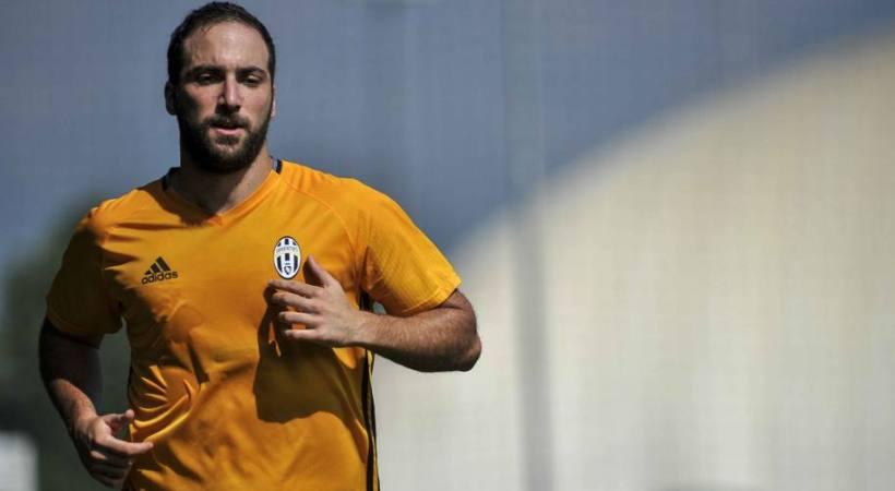 Τρόλαραν τον Ιγκουαΐν στο Twitter για τα παραπανίσια κιλά του