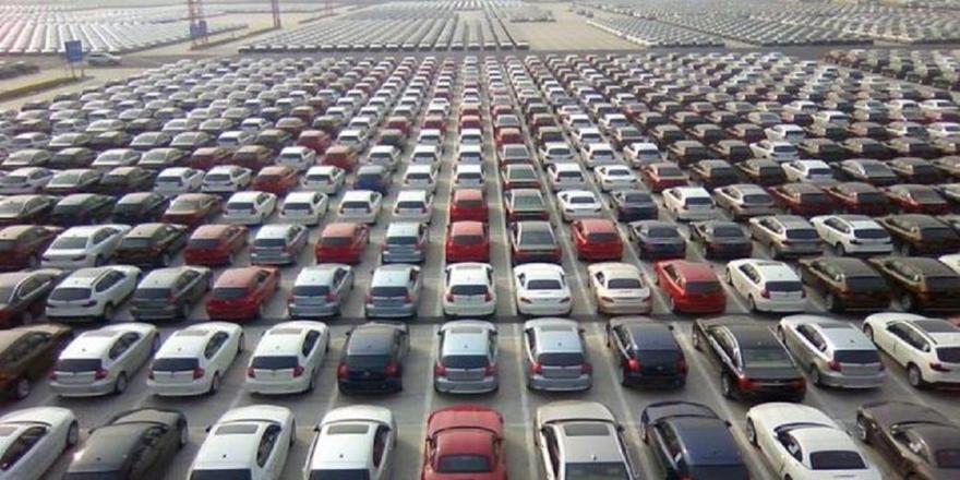 Οι μειωμένες τιμές βοήθησαν την αγορά του αυτοκινήτου