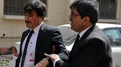 Πακιστάν: Οι Ταλιμπάν ανέλαβαν την ευθύνη για την επίθεση με τους 70 νεκρούς