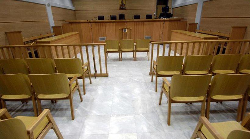 Ελεύθερος 50χρονος που κατηγορείται για ασέλγεια σε βάρος του 4χρονου γιου του