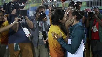 Παίκτρια του ράγκμπι δέχθηκε πρόταση γάμου από την καλή της στο Ρίο