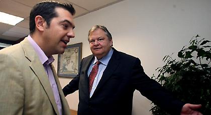 Βενιζέλος για Τσίπρα: Τα κάνει όλα με τρόπο πολιτικά πρωτόγονο -Δεν προστατεύει το εθνικό συμφέρον