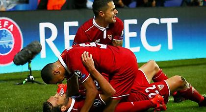 Αυστηρό πέναλτι για τη Σεβίλλη και… τούμπα ο τελικός του Σούπερ Καπ! (video)