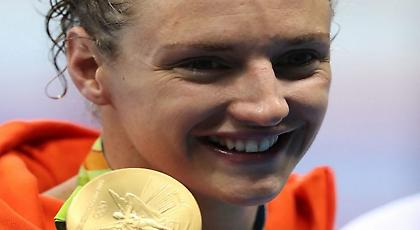 Τρίτο χρυσό μετάλλιο η Χόζου στην κολύμβηση