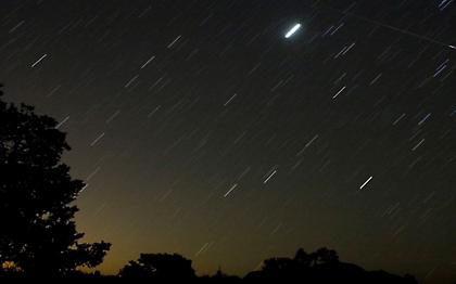 «Βροχή» από πεφταστέρια τα χαράματα της Παρασκευής